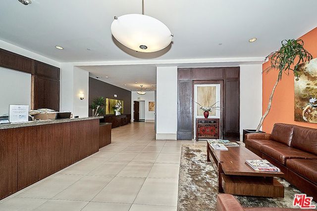 3223 W 6th Street 706, Los Angeles, CA 90020
