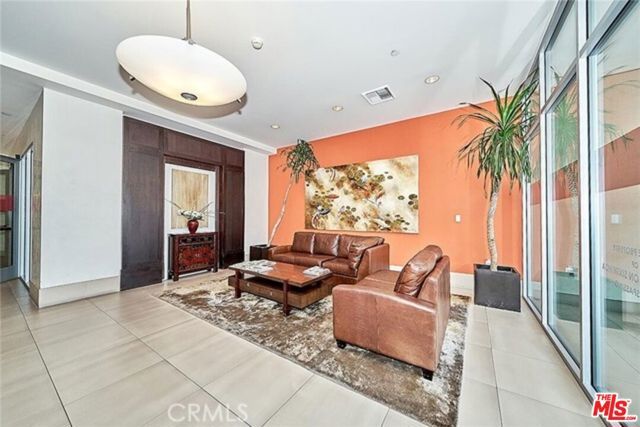 3223 W 6th Street 706, Los Angeles, CA 90020