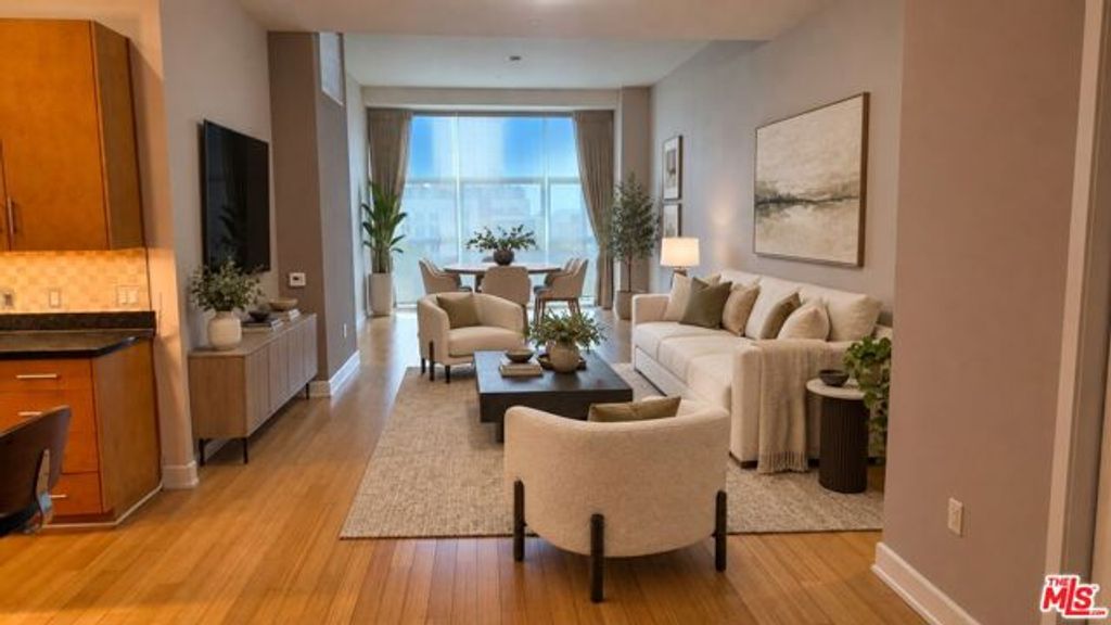 3223 W 6th Street 706, Los Angeles, CA 90020