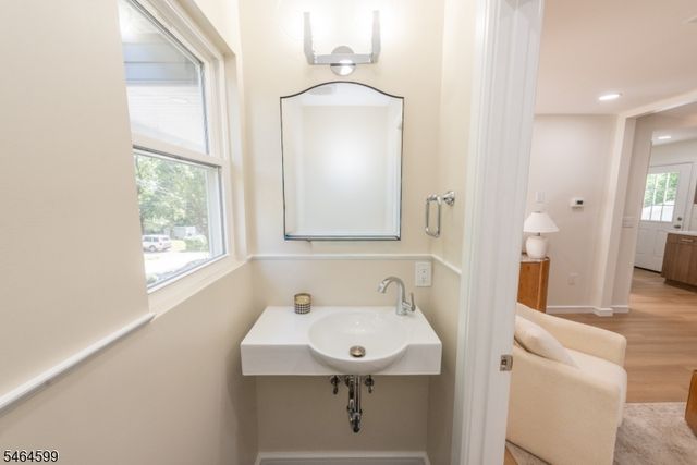 204 Idalroy Trl, Hopatcong Boro, NJ 07843