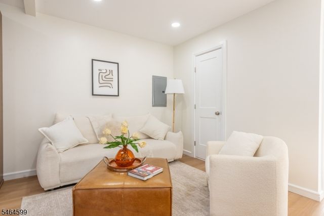 204 Idalroy Trl, Hopatcong Boro, NJ 07843