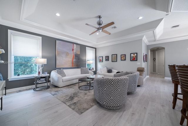 5063 Sweetwater Ter, Cooper City, FL 33330