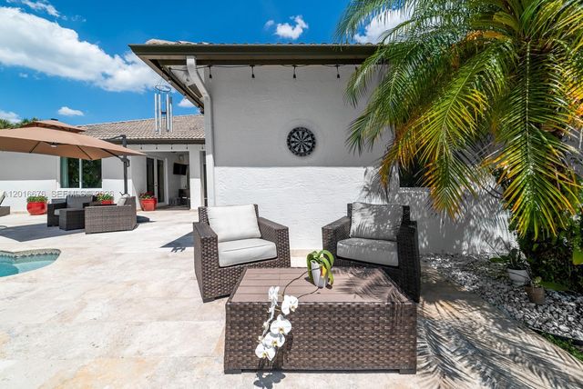 5063 Sweetwater Ter, Cooper City, FL 33330