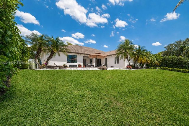 5063 Sweetwater Ter, Cooper City, FL 33330