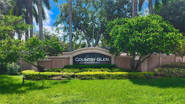5063 Sweetwater Ter, Cooper City, FL 33330