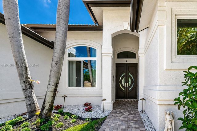 5063 Sweetwater Ter, Cooper City, FL 33330