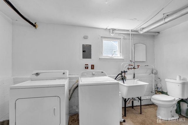 46 park view Drive, Hazlet, NJ 07730