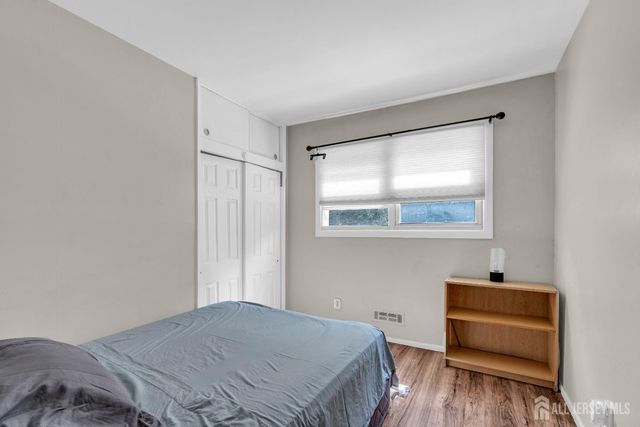 46 park view Drive, Hazlet, NJ 07730