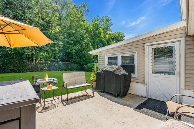 46 park view Drive, Hazlet, NJ 07730