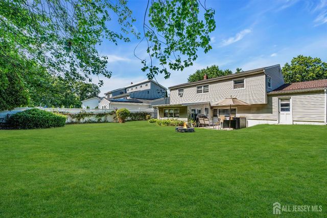 46 park view Drive, Hazlet, NJ 07730