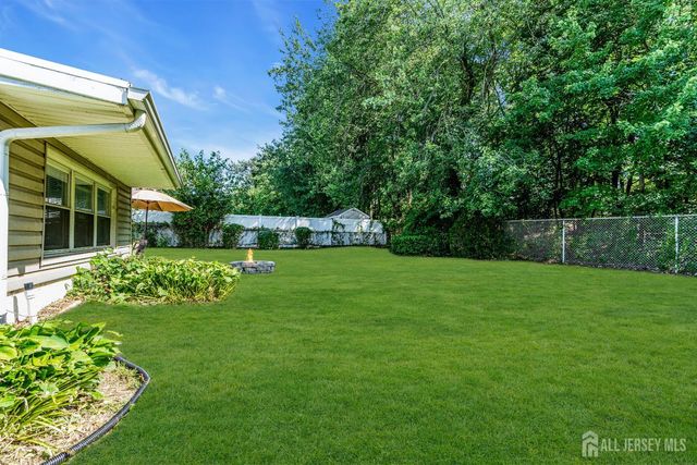 46 park view Drive, Hazlet, NJ 07730