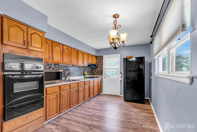 46 park view Drive, Hazlet, NJ 07730