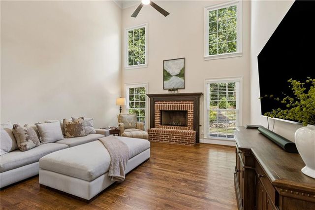 4387 Trestle Way, Buford, GA 30518