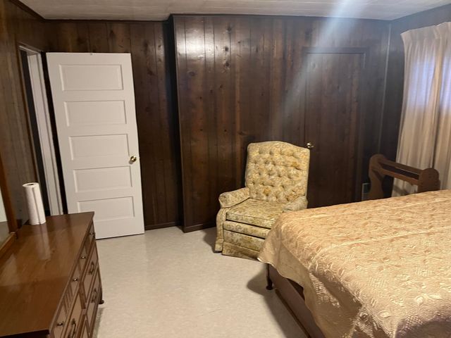 249 W Main Street, Lynch, KY 40855