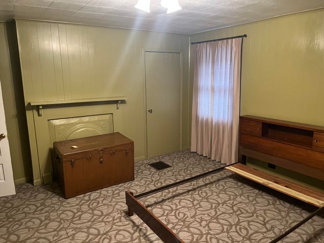 249 W Main Street, Lynch, KY 40855