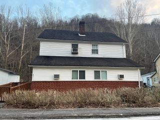 249 W Main Street, Lynch, KY 40855
