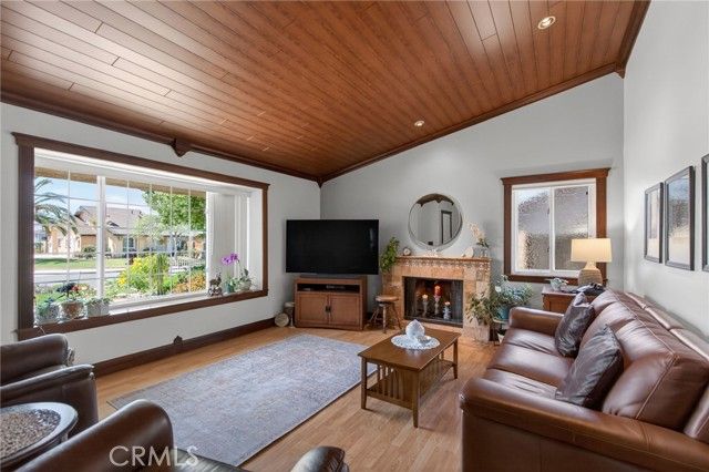 3243 Saratoga, Riverside, CA 92503