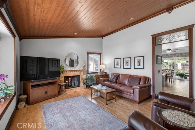 3243 Saratoga, Riverside, CA 92503