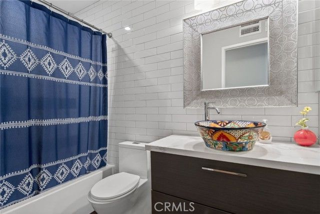 3243 Saratoga, Riverside, CA 92503