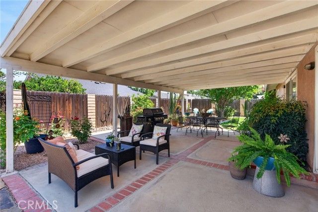 3243 Saratoga, Riverside, CA 92503