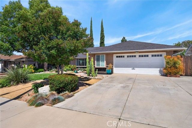 3243 Saratoga, Riverside, CA 92503