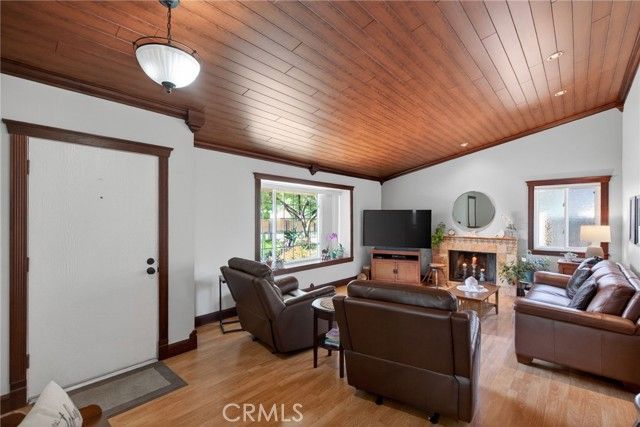 3243 Saratoga, Riverside, CA 92503