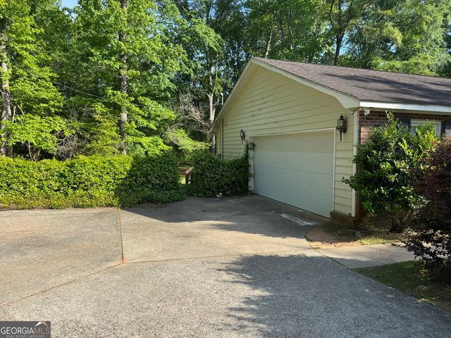 3718 Sussex Drive, Milledgeville, GA 31061