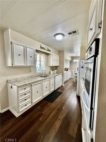 2205 W Acacia Avenue 137, Hemet, CA 92545