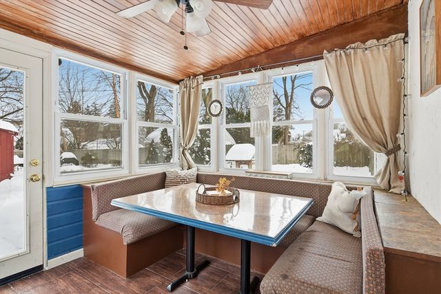 79 Roosevelt Avenue, Springfield, MA 01118