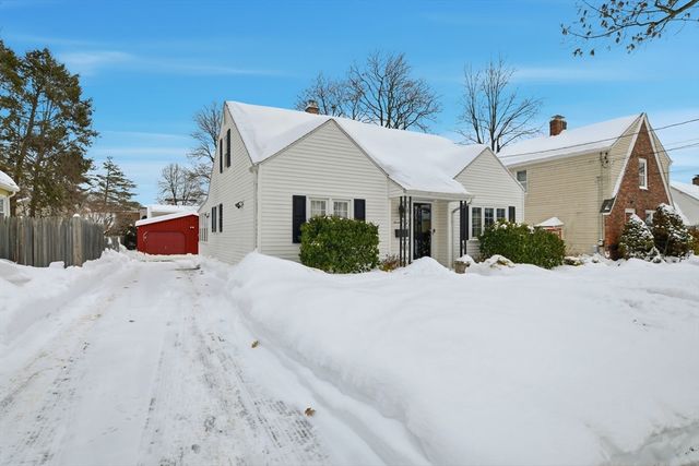 79 Roosevelt Avenue, Springfield, MA 01118