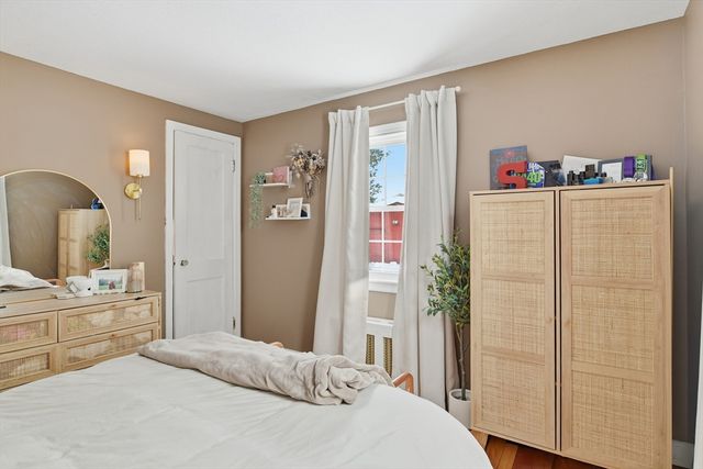 79 Roosevelt Avenue, Springfield, MA 01118