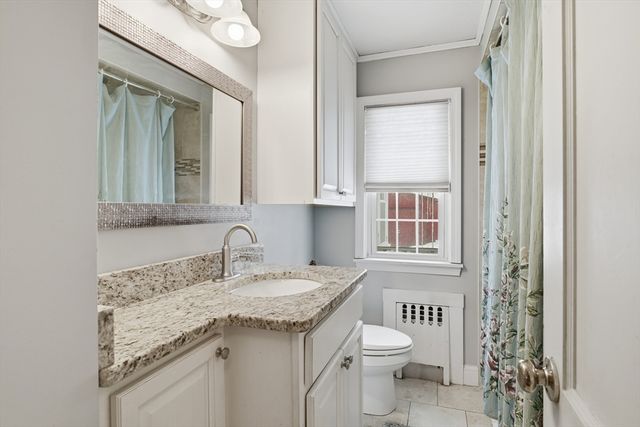79 Roosevelt Avenue, Springfield, MA 01118