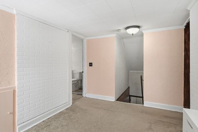 79 Roosevelt Avenue, Springfield, MA 01118