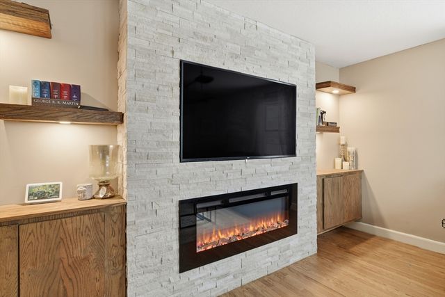 79 Roosevelt Avenue, Springfield, MA 01118