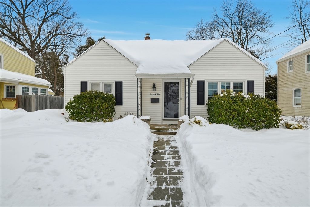 79 Roosevelt Avenue, Springfield, MA 01118