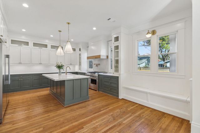 709 Ridge Street, Houston, TX 77009