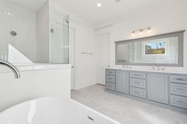 709 Ridge Street, Houston, TX 77009