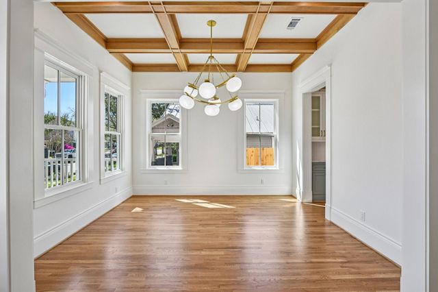 709 Ridge Street, Houston, TX 77009