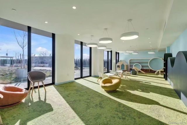 131-02B 40TH Road 9O, Flushing, NY 11354