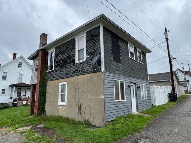 705 Green Street, Southwest Greensburg Boro, PA 15601