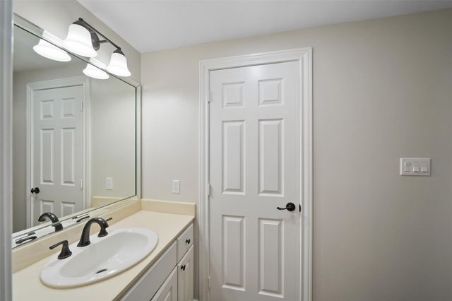 5103 Eigel Street, Houston, TX 77007