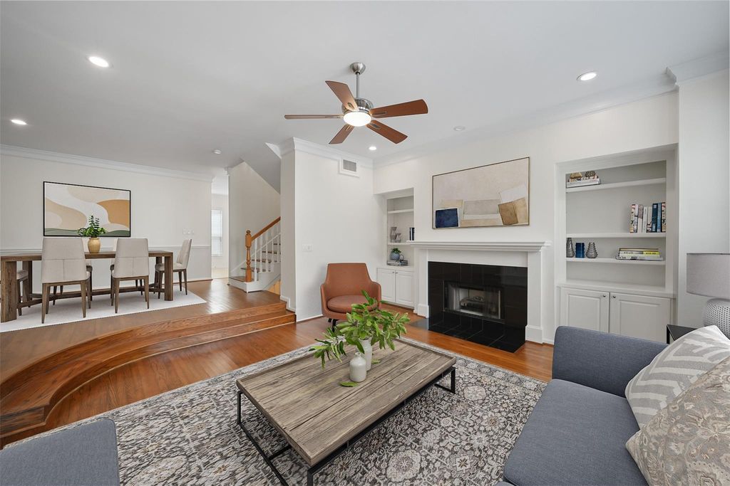 5103 Eigel Street, Houston, TX 77007