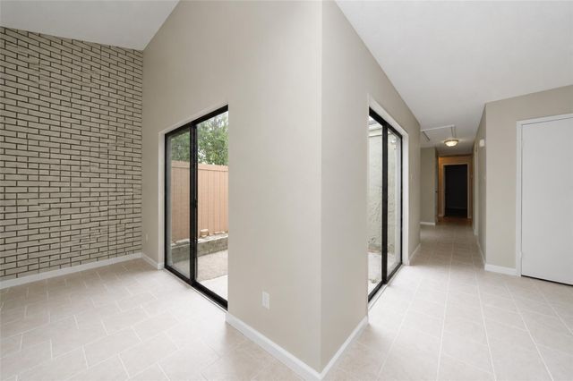 2415 Briarwest Boulevard, Houston, TX 77077