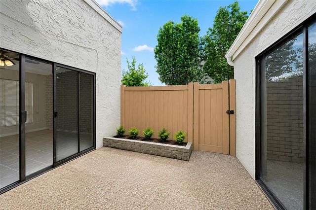 2415 Briarwest Boulevard, Houston, TX 77077