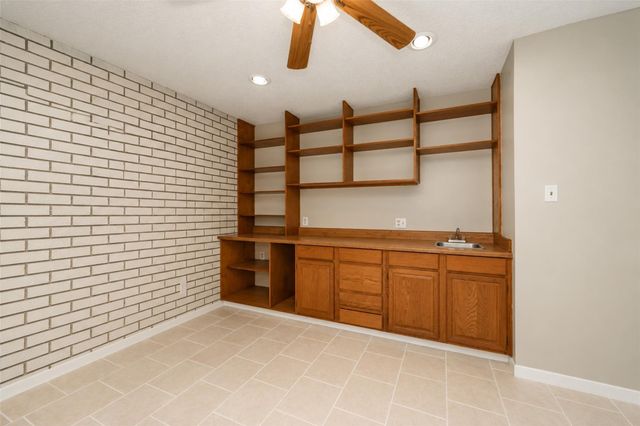 2415 Briarwest Boulevard, Houston, TX 77077