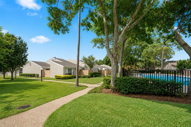 2415 Briarwest Boulevard, Houston, TX 77077