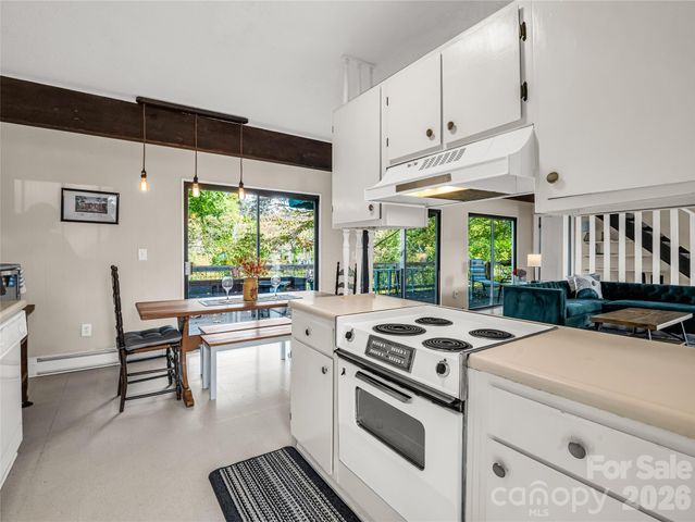 486 Oxford Road, Lake Junaluska, NC 28745