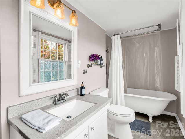 486 Oxford Road, Lake Junaluska, NC 28745