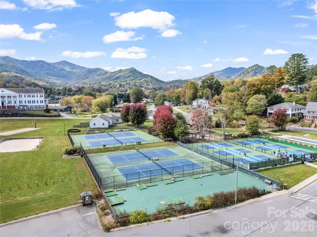 486 Oxford Road, Lake Junaluska, NC 28745