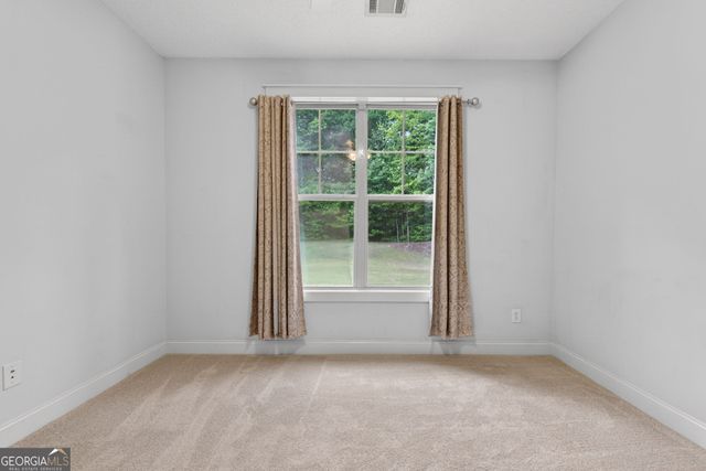 127 Lambdin Circle, Barnesville, GA 30204